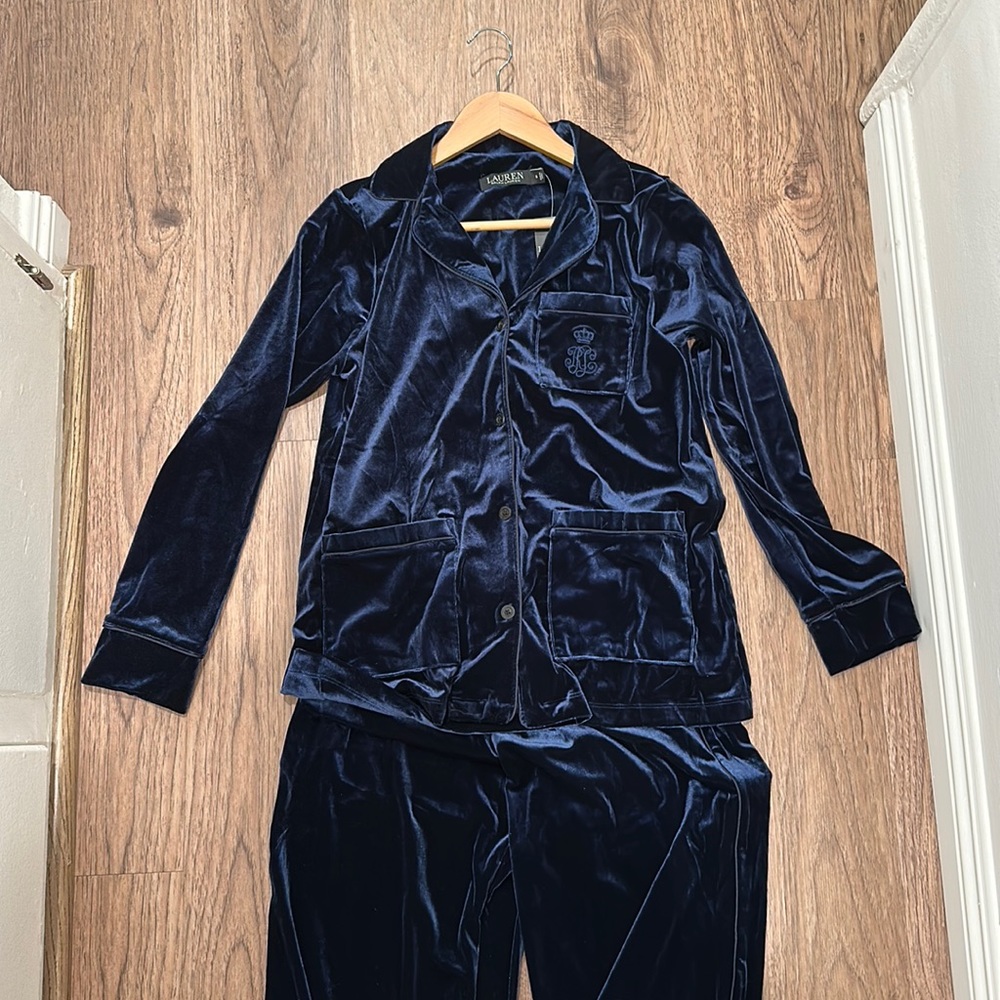Ralph Lauren 2 piece velvet pajamas set